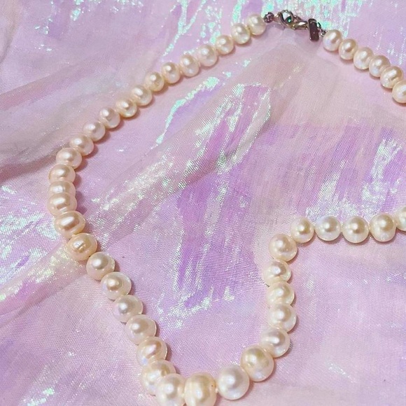 Jewelry - Genuine Vintage Pearl Collar Strand / Necklace